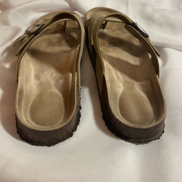 Bjorndal Beige Double Strap Adjustable‎ Slip-On Sandals, Size 8 - Picture 4 of 8